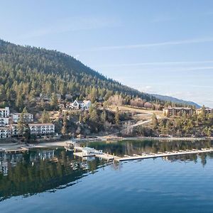 Cozystay Signature Lake Okanagan Resort